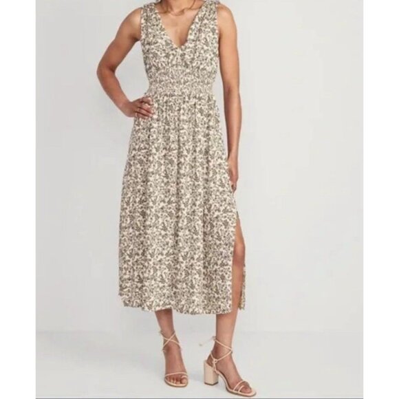 NWT Old Navy Waist-Defined Floral Sleeveless Tie Back Smocked Maxi Dress Medium - Picture 13 of 13